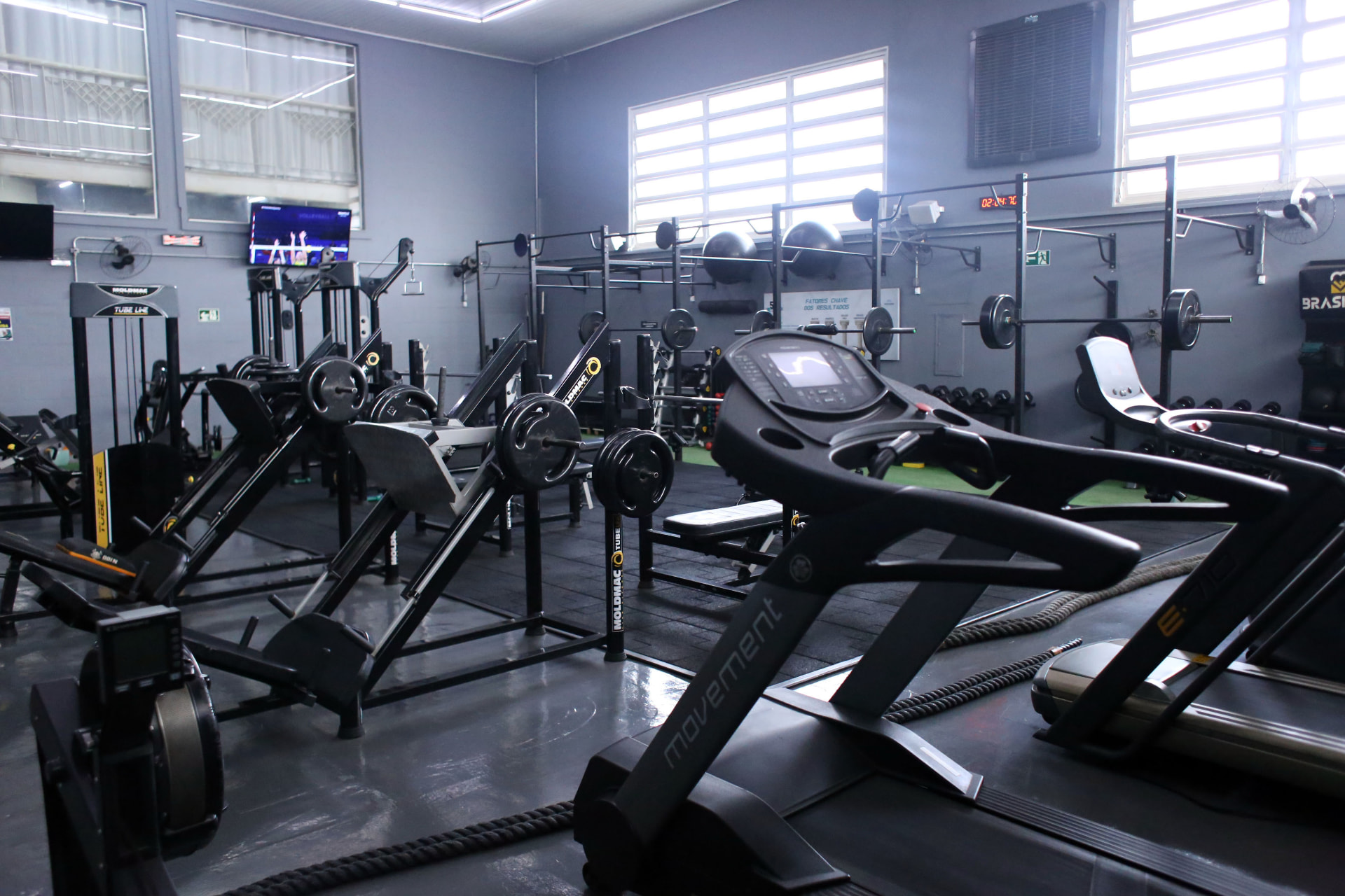 Equipamentos de cardio e musculação na Health Studio em Uberaba/MG